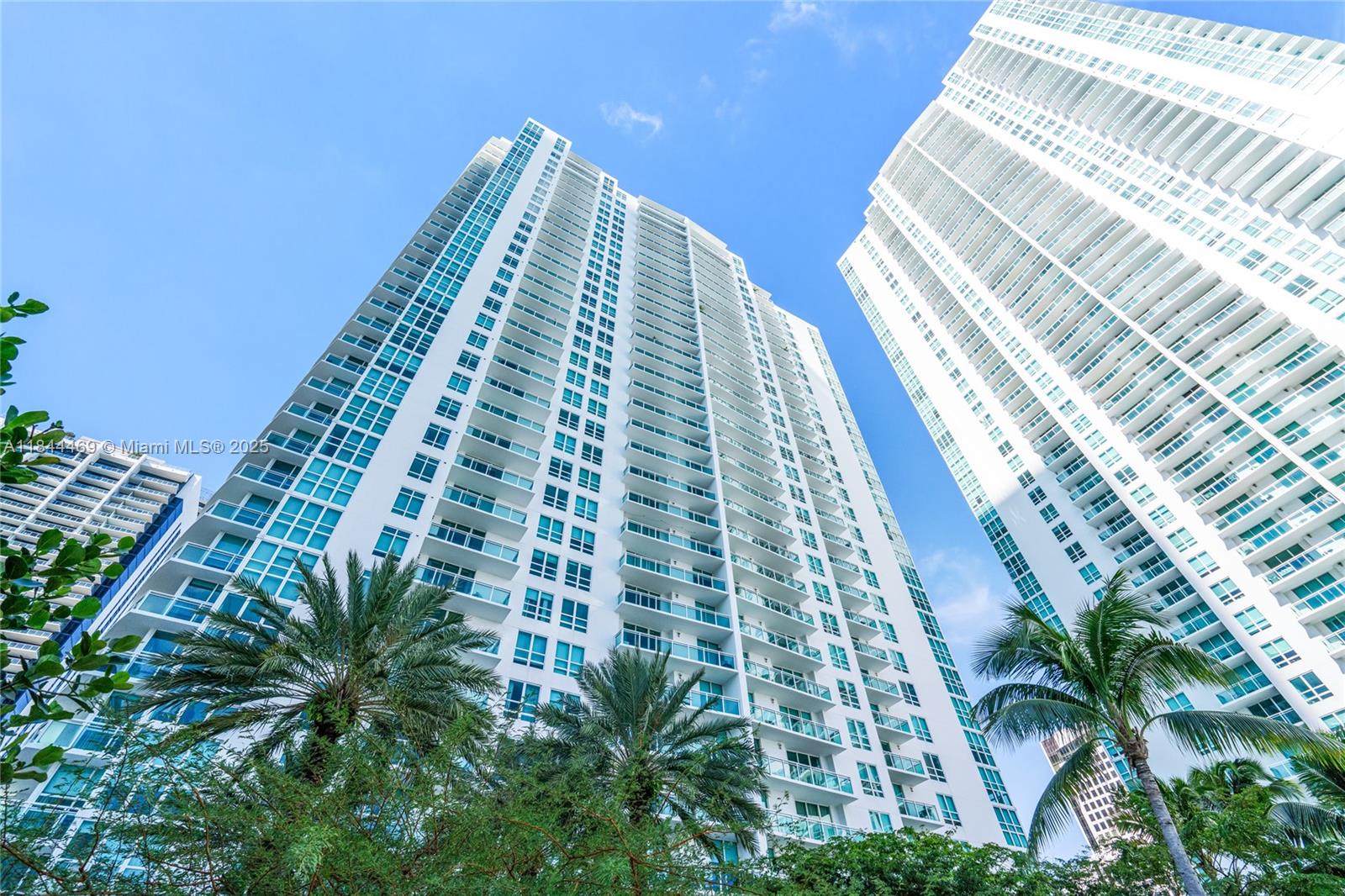 951 Brickell Ave # 1505
