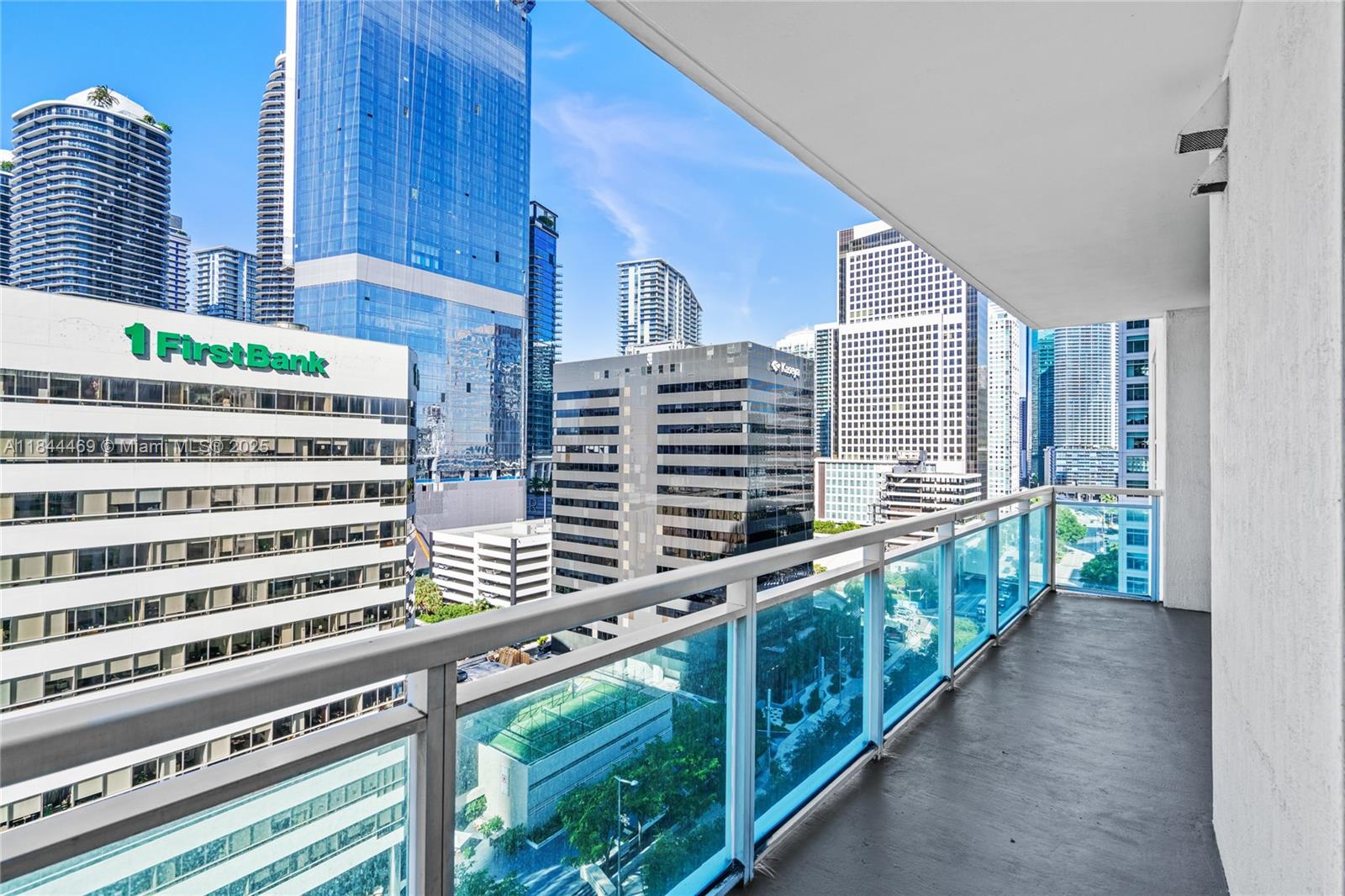 951 Brickell Ave # 1505