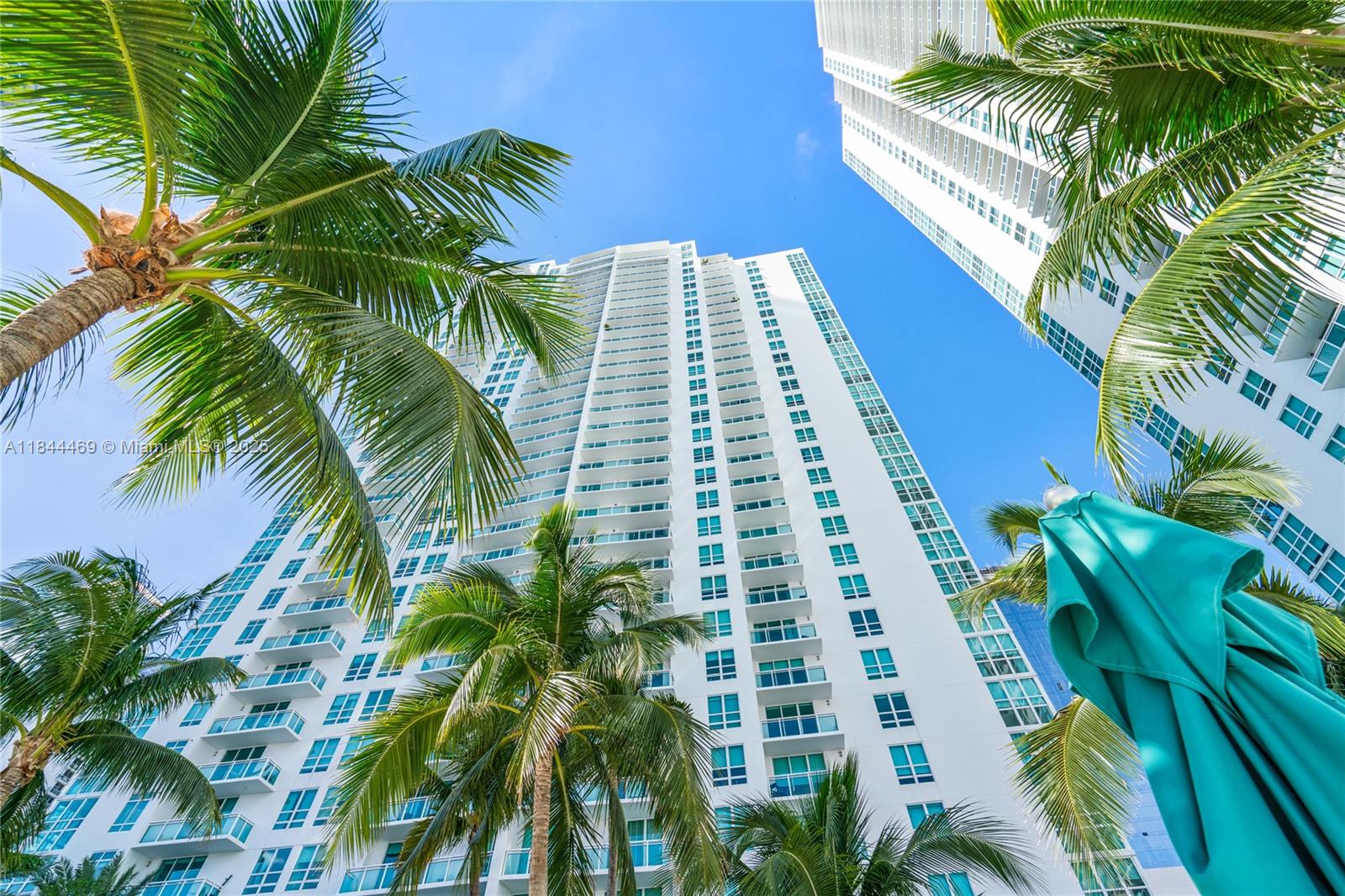 951 Brickell Ave # 1505