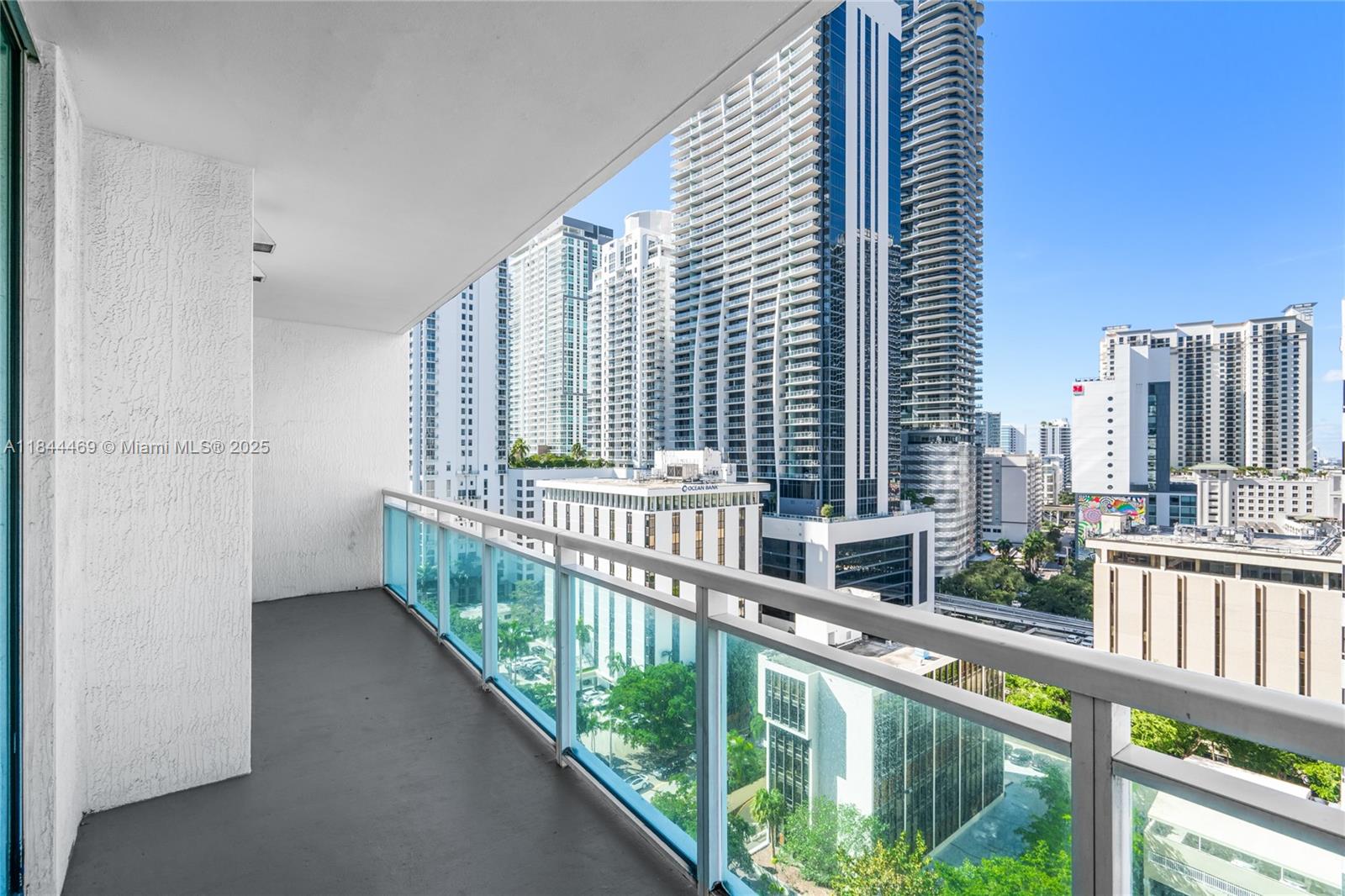 951 Brickell Ave # 1505