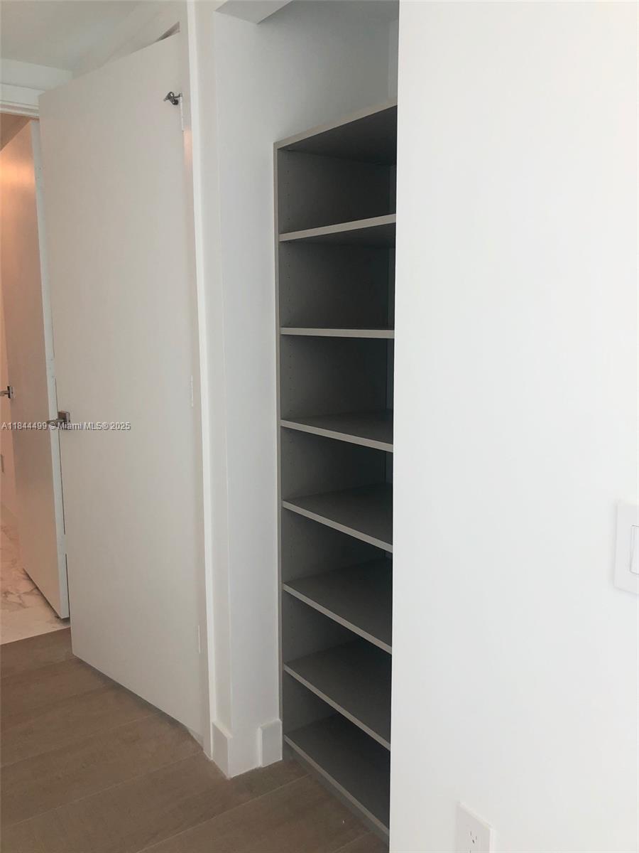3131 NE 7th Ave # 4101