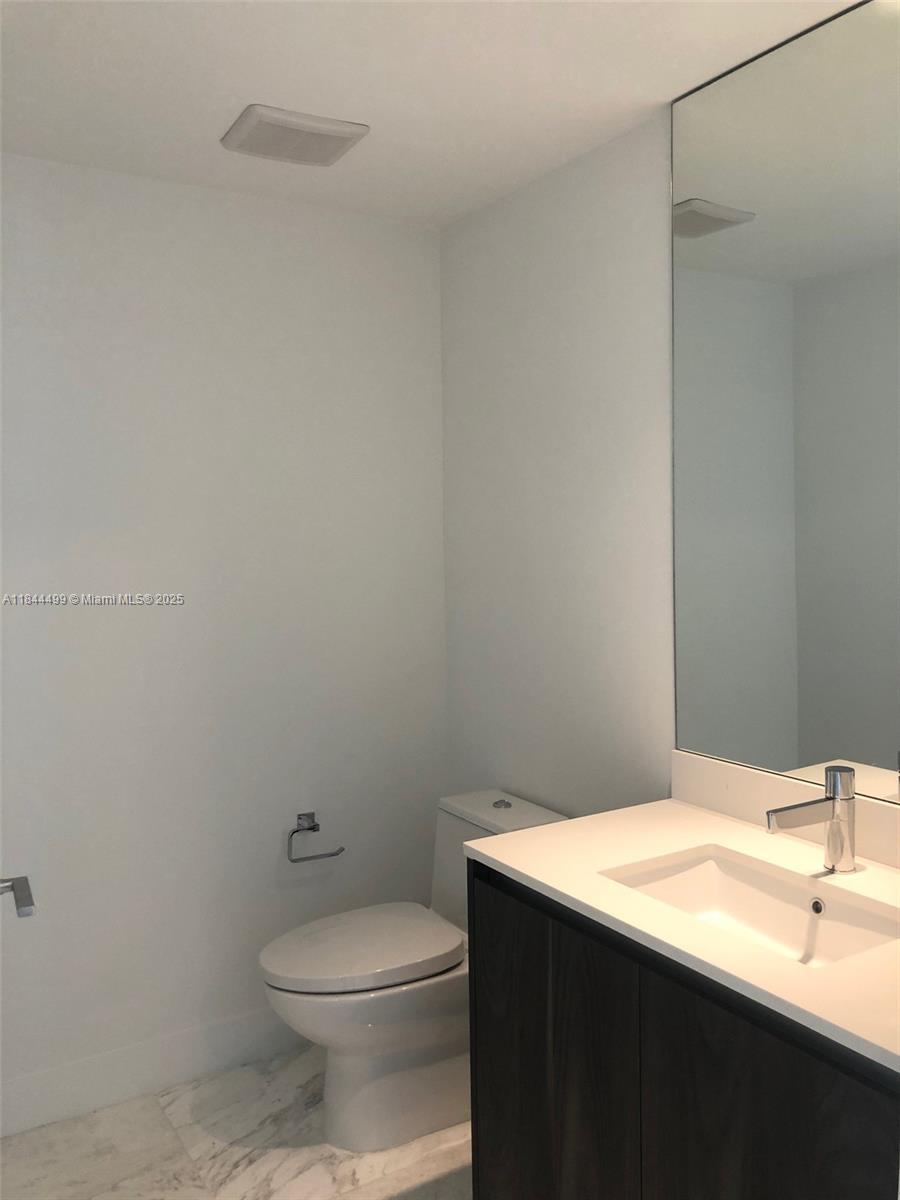 3131 NE 7th Ave # 4101