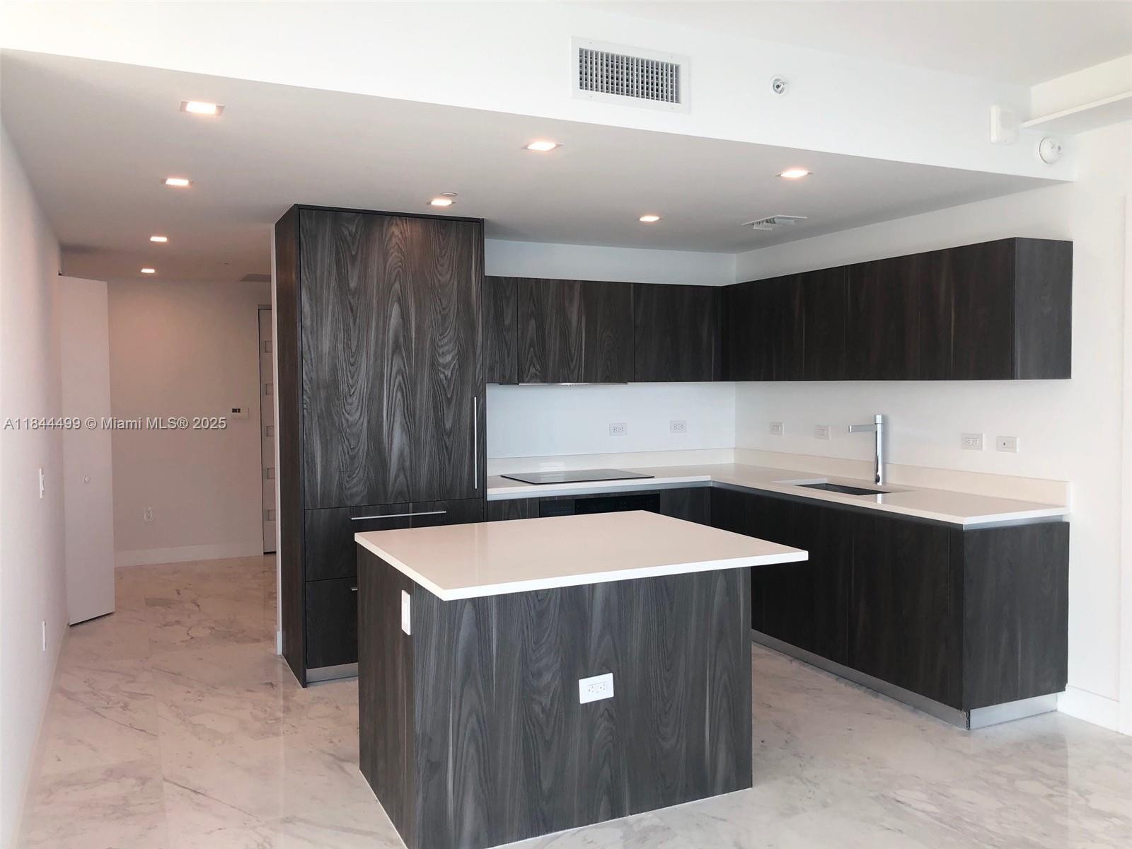 3131 NE 7th Ave # 4101