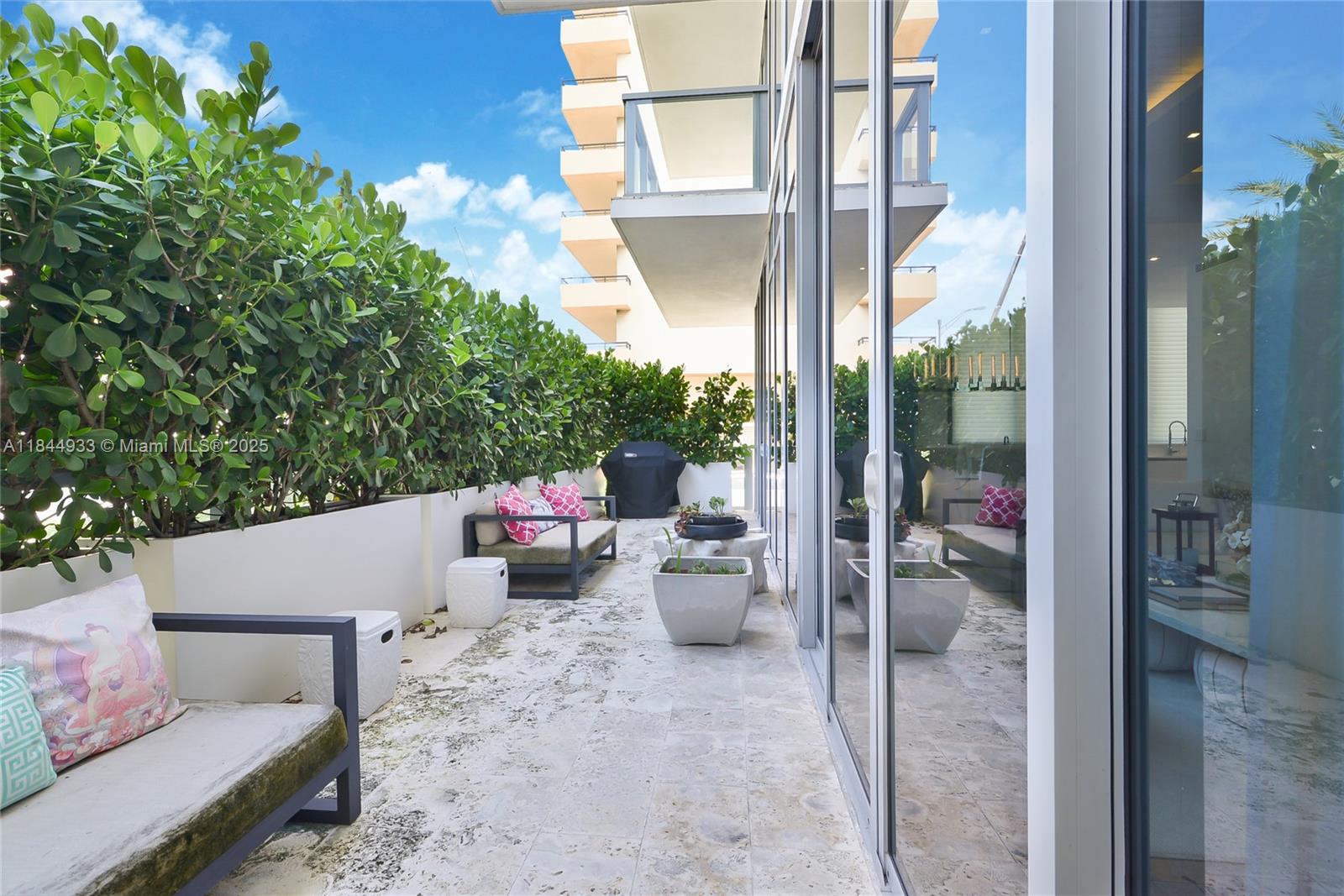 9501 Collins Ave # 1