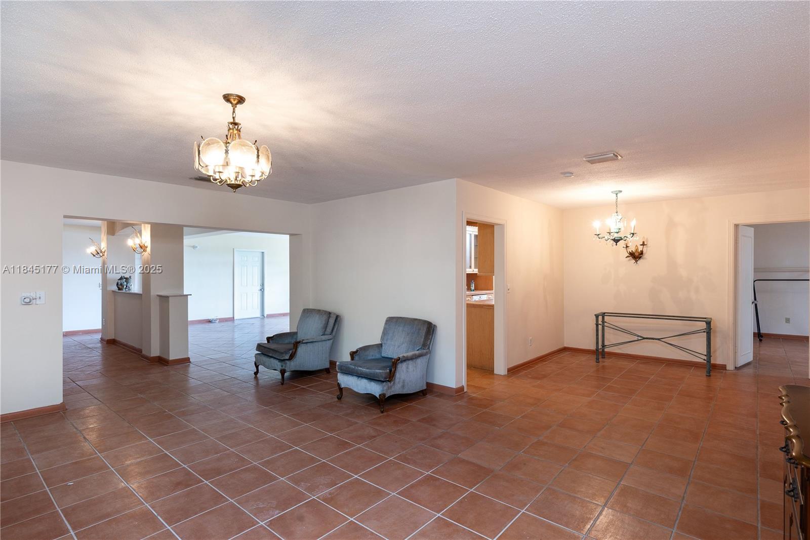 10415 SW 87th Ave