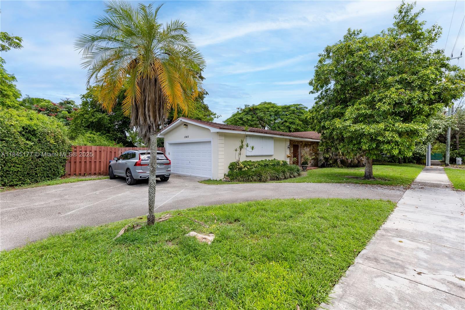 10415 SW 87th Ave