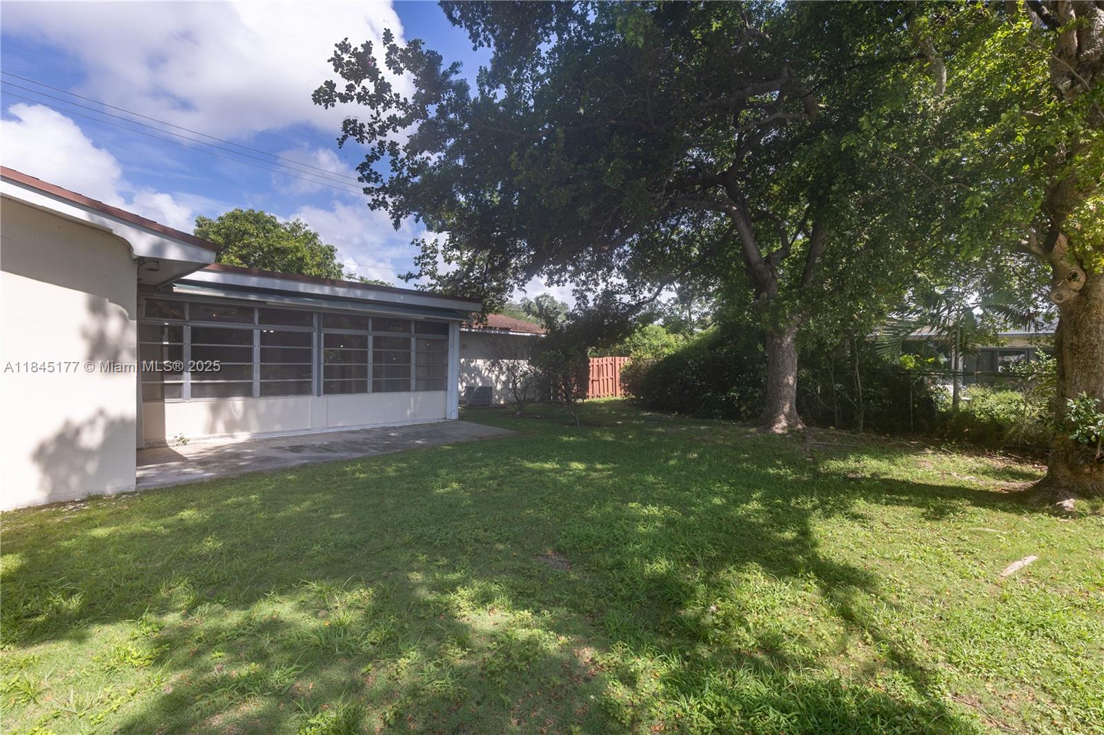 10415 SW 87th Ave