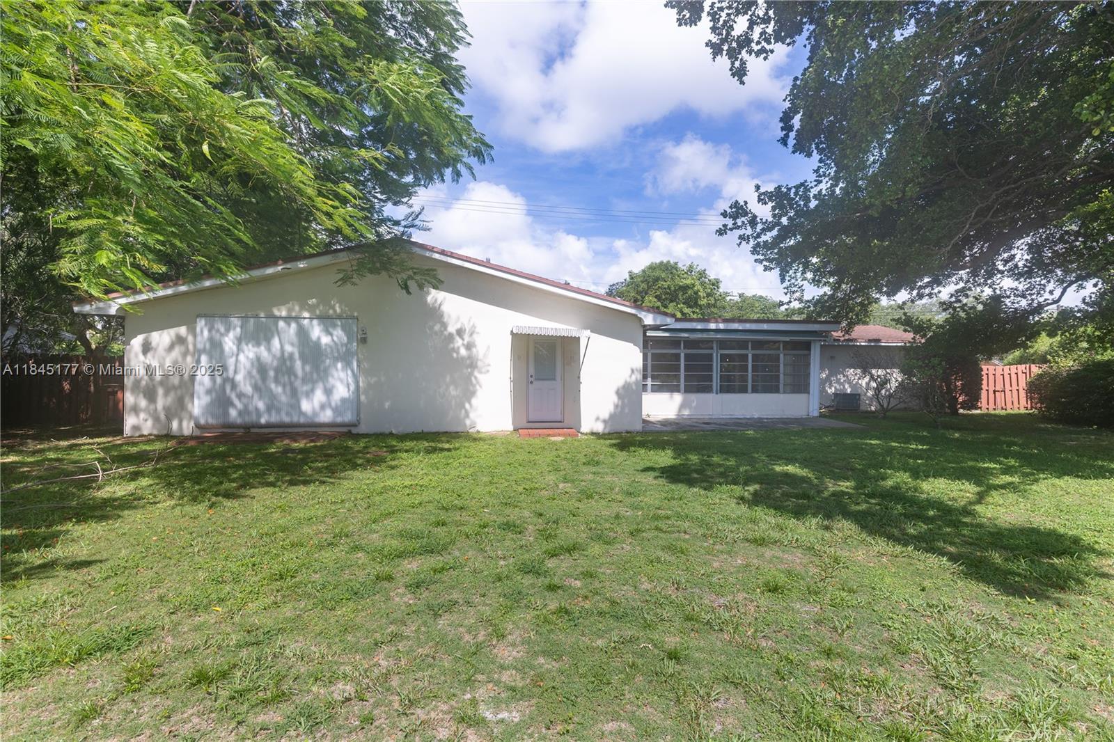 10415 SW 87th Ave