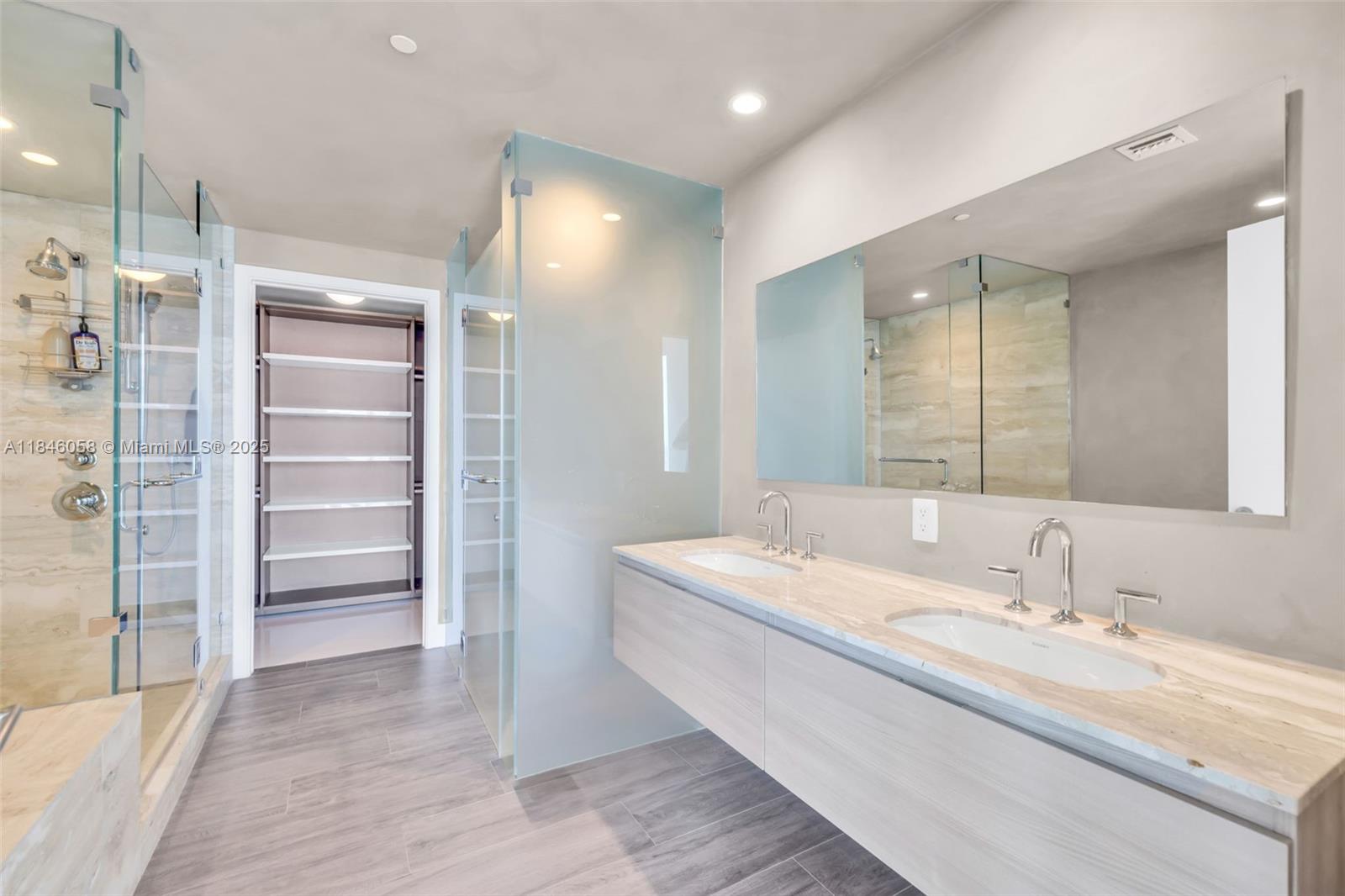 2900 NE 7th Ave # 4407