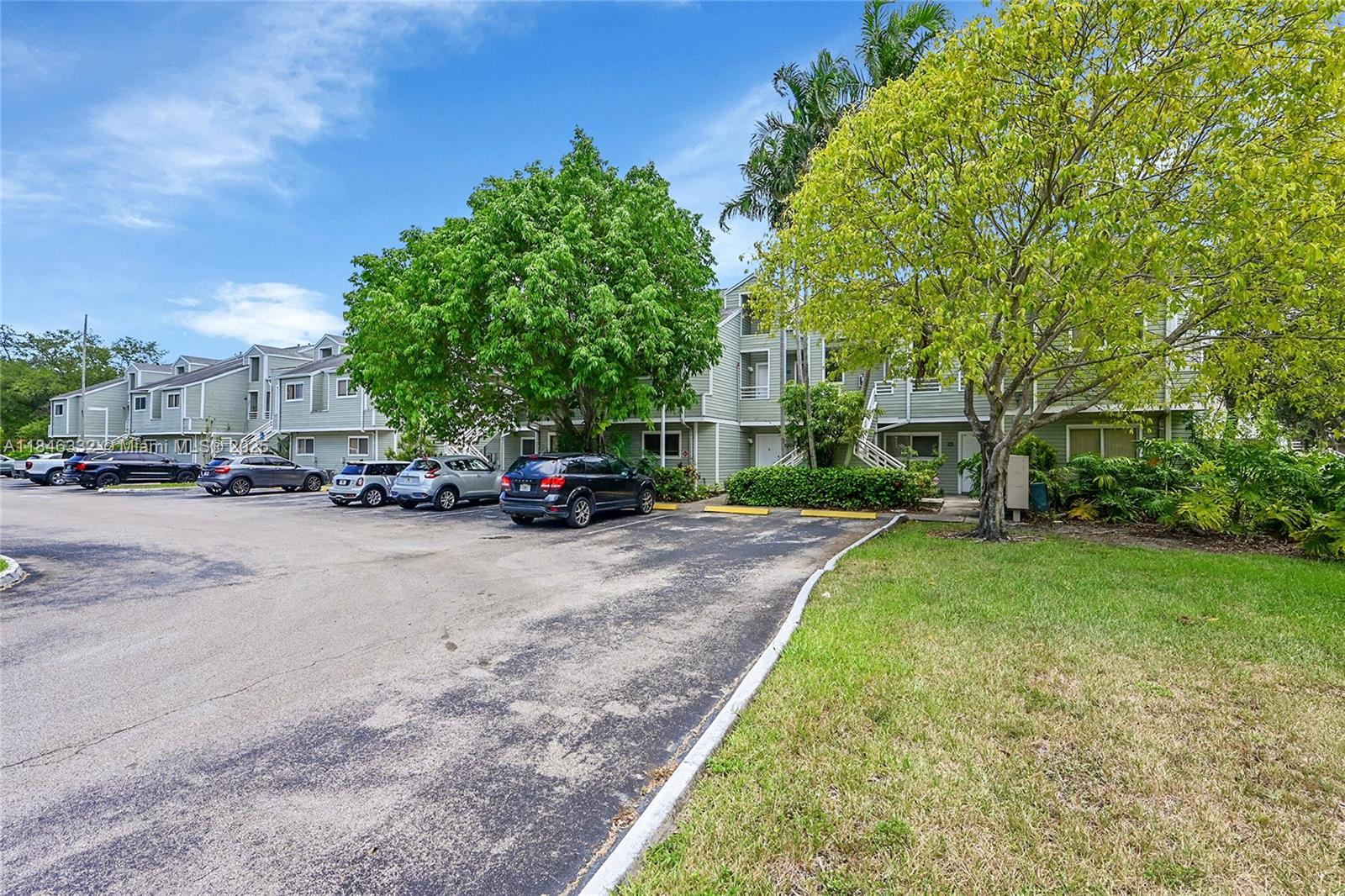 3453 NW 44th St # 107