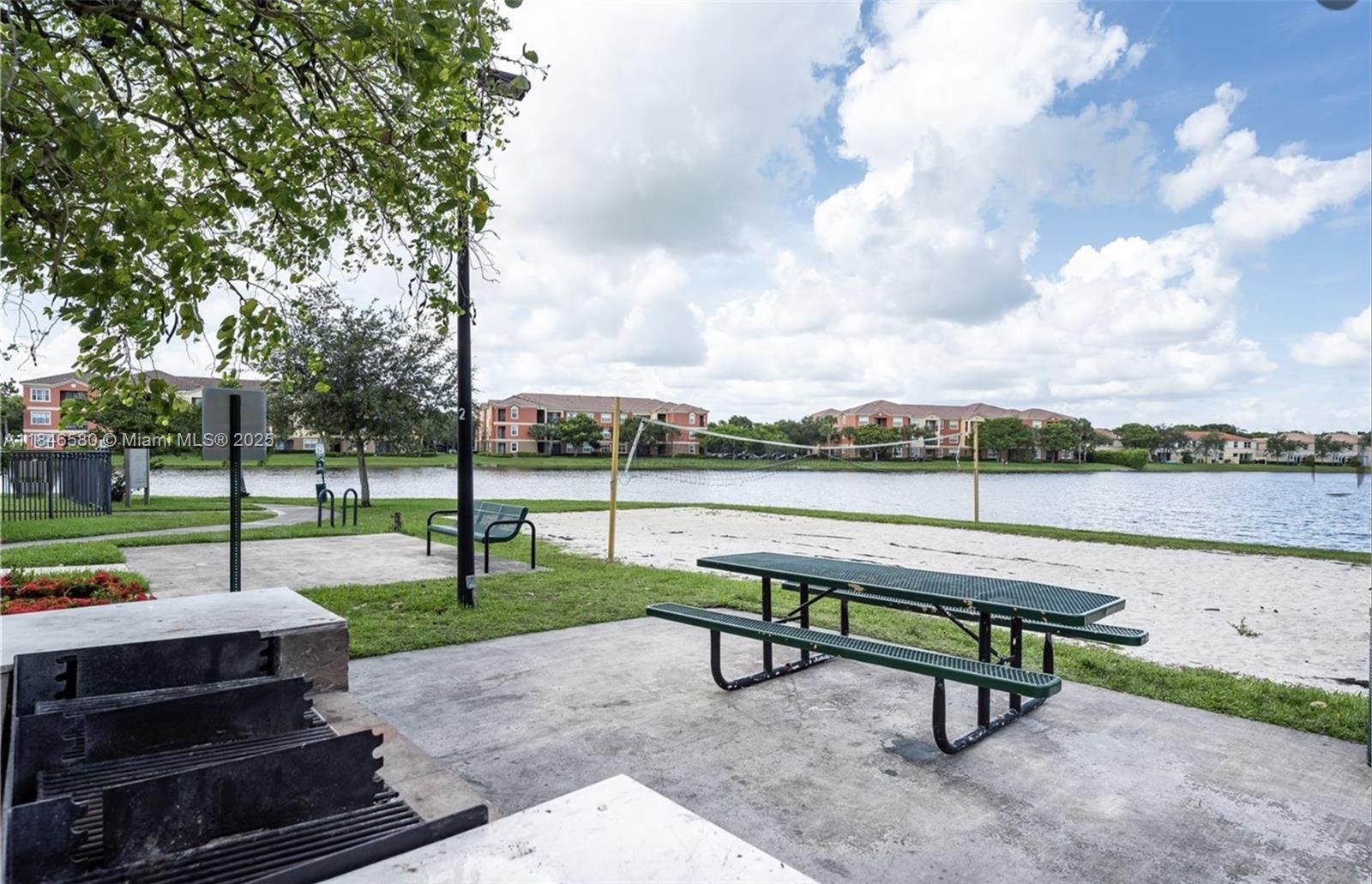 4400 SW 160th Ave # 1025