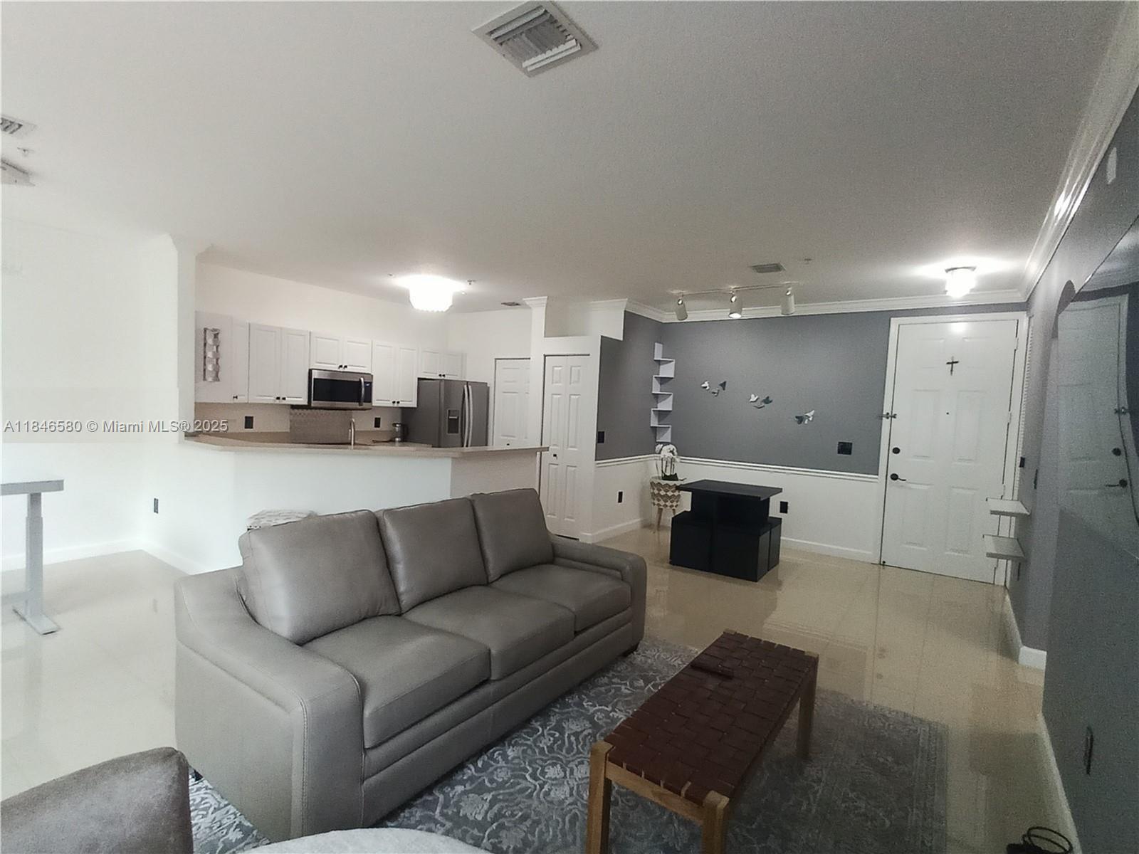 4400 SW 160th Ave # 1025