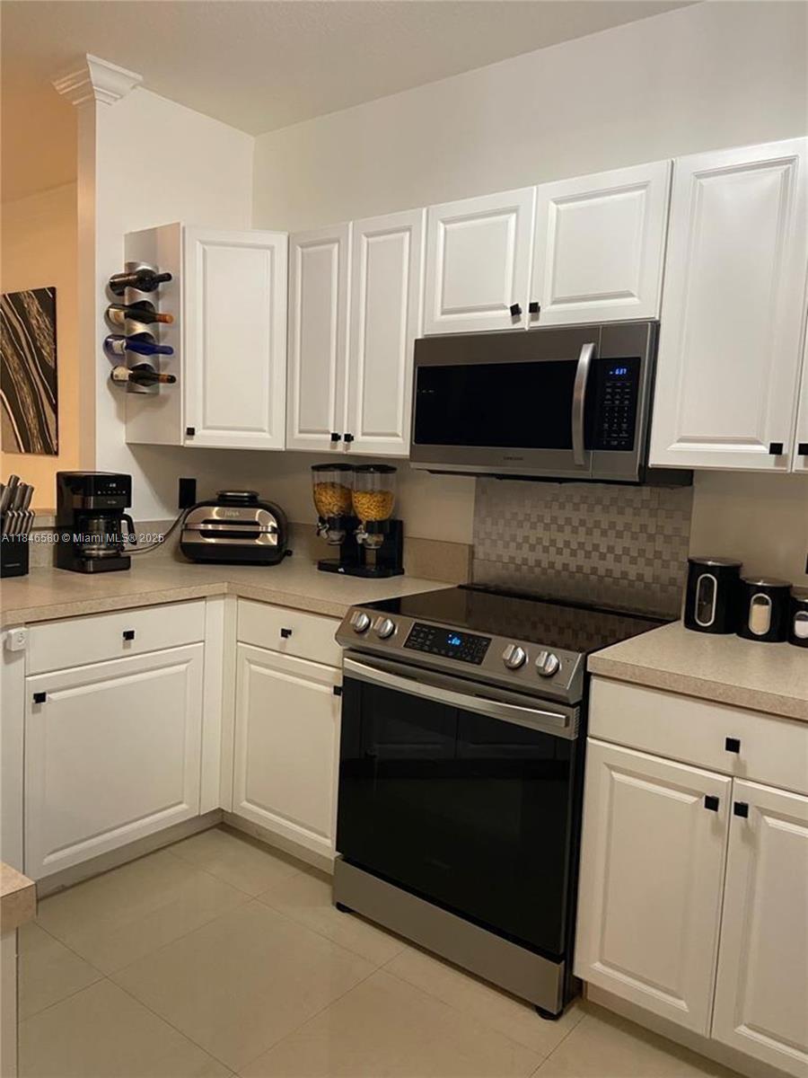 4400 SW 160th Ave # 1025