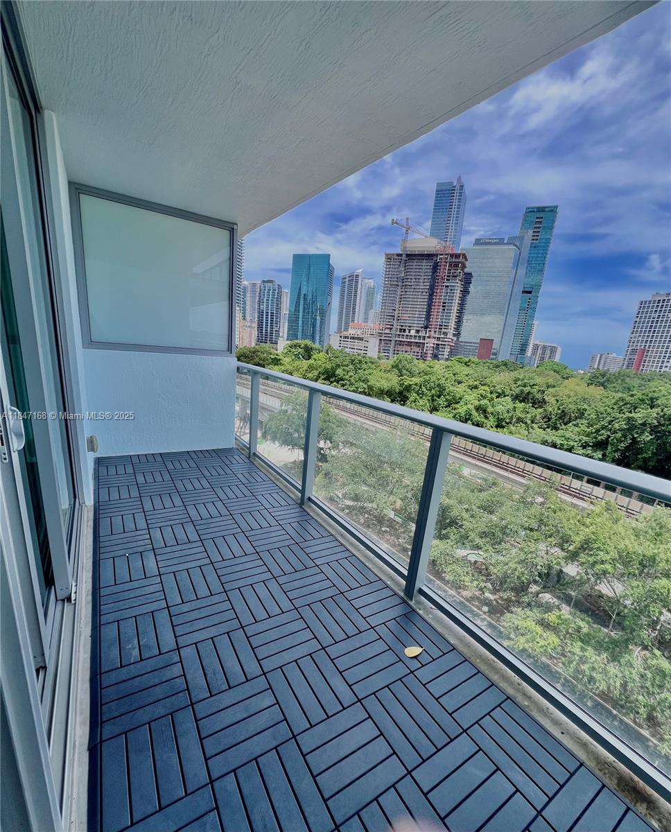 1600 SW 1st Ave # 609