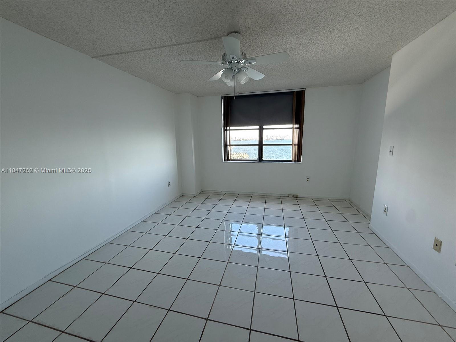 2333 Brickell Ave # 1603