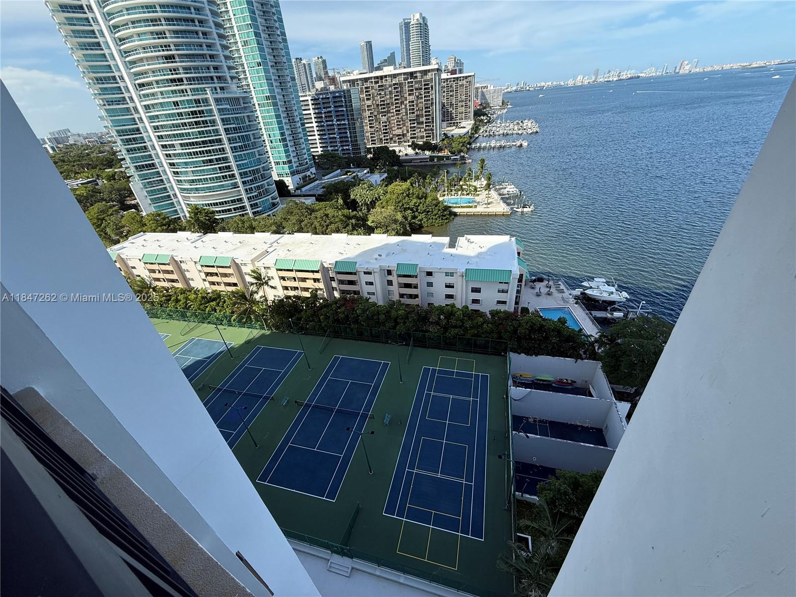 2333 Brickell Ave # 1603