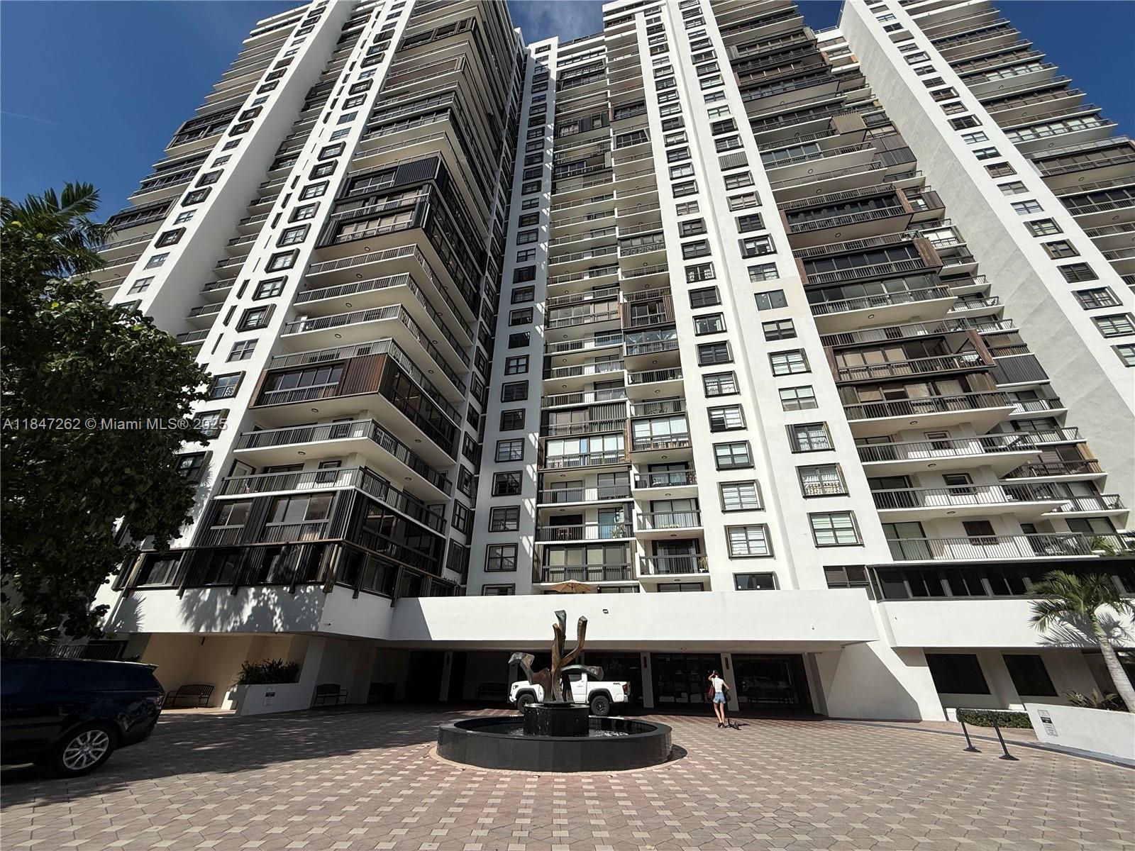 2333 Brickell Ave # 1603