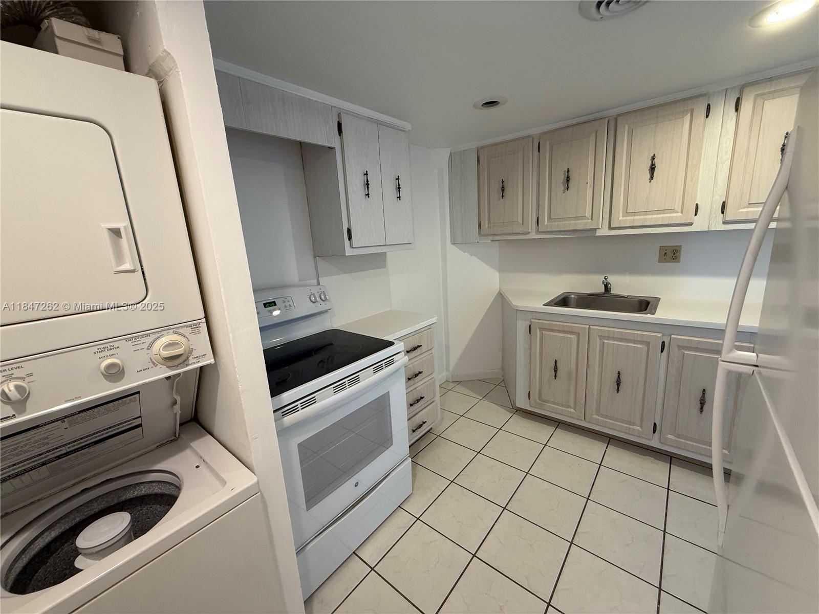 2333 Brickell Ave # 1603
