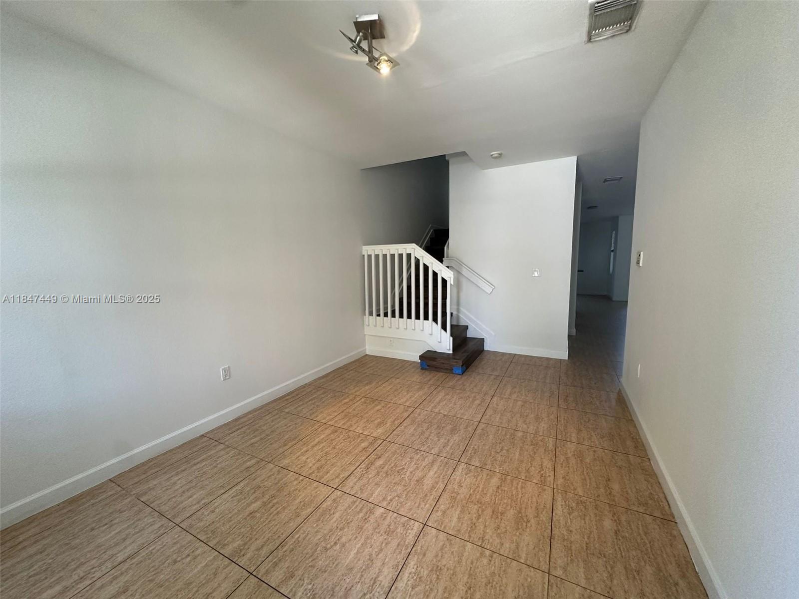 10717 NW 75th Ter