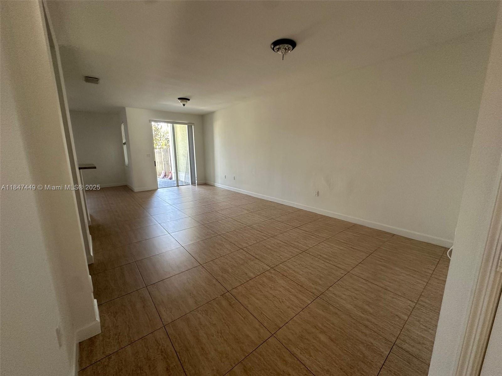 10717 NW 75th Ter