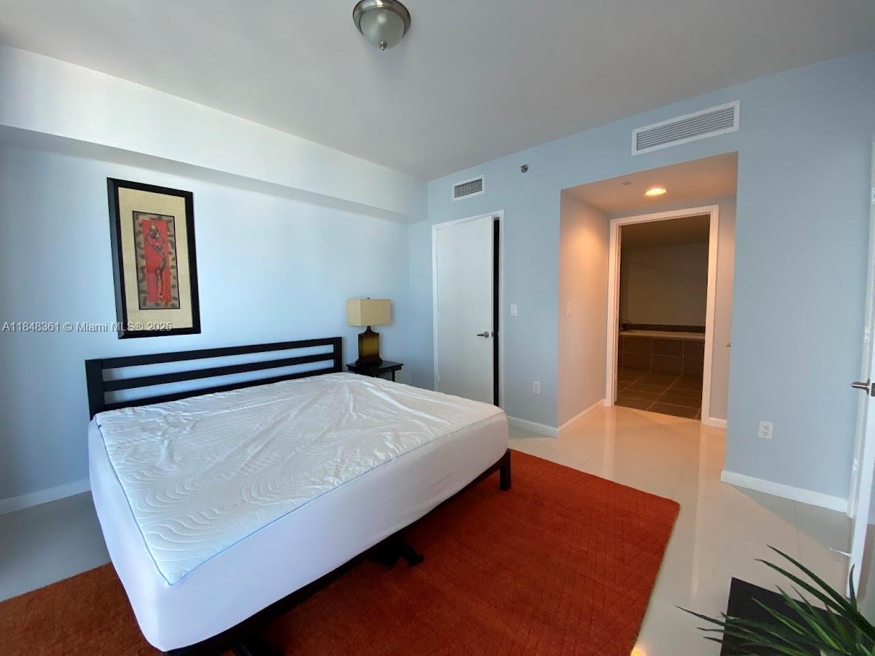 475 Brickell Ave # 4409