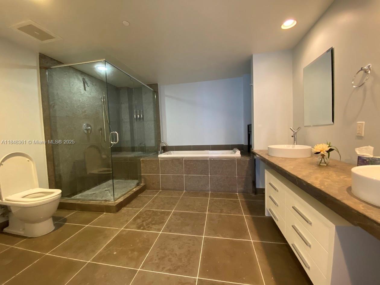 475 Brickell Ave # 4409