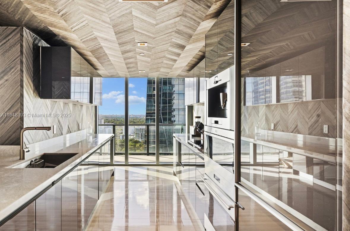 1451 Brickell Ave # 2505