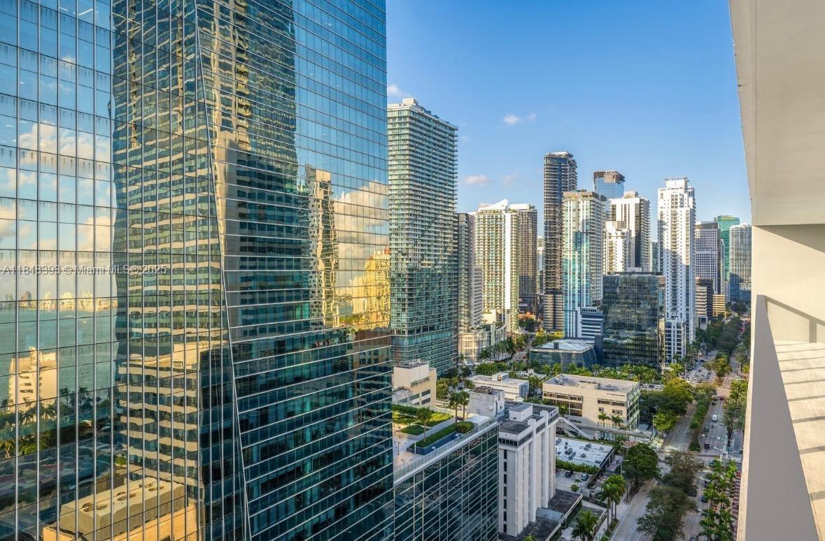 1451 Brickell Ave # 2505
