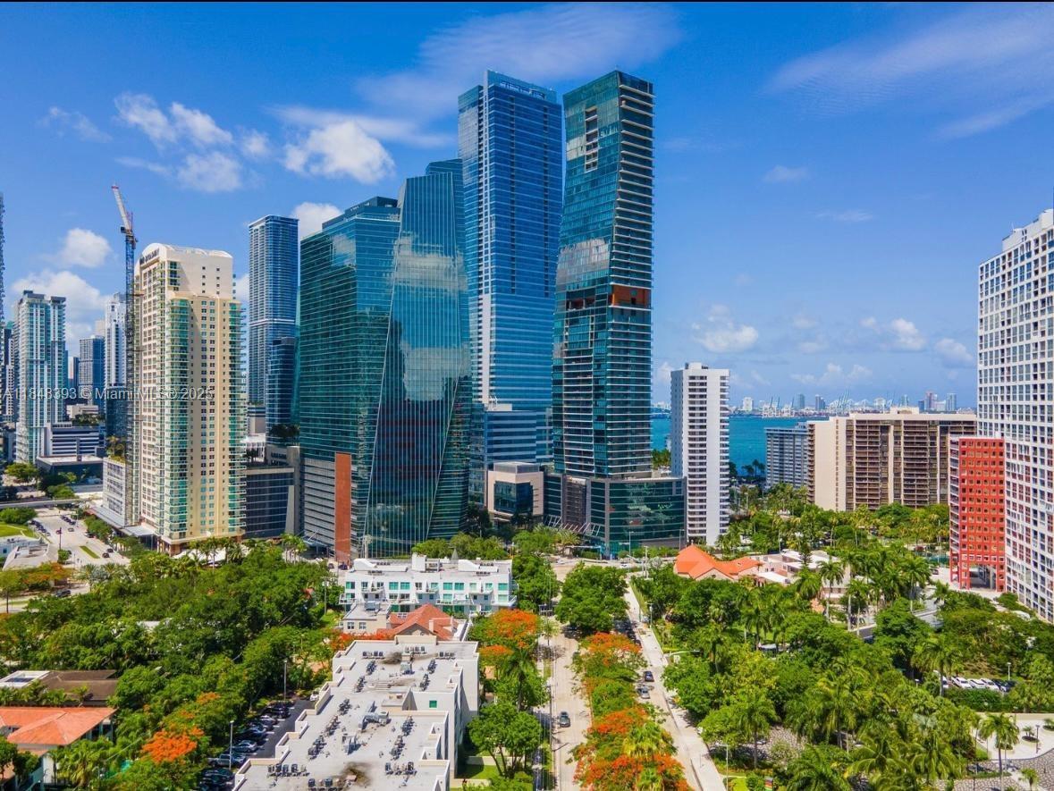 1451 Brickell Ave # 2505