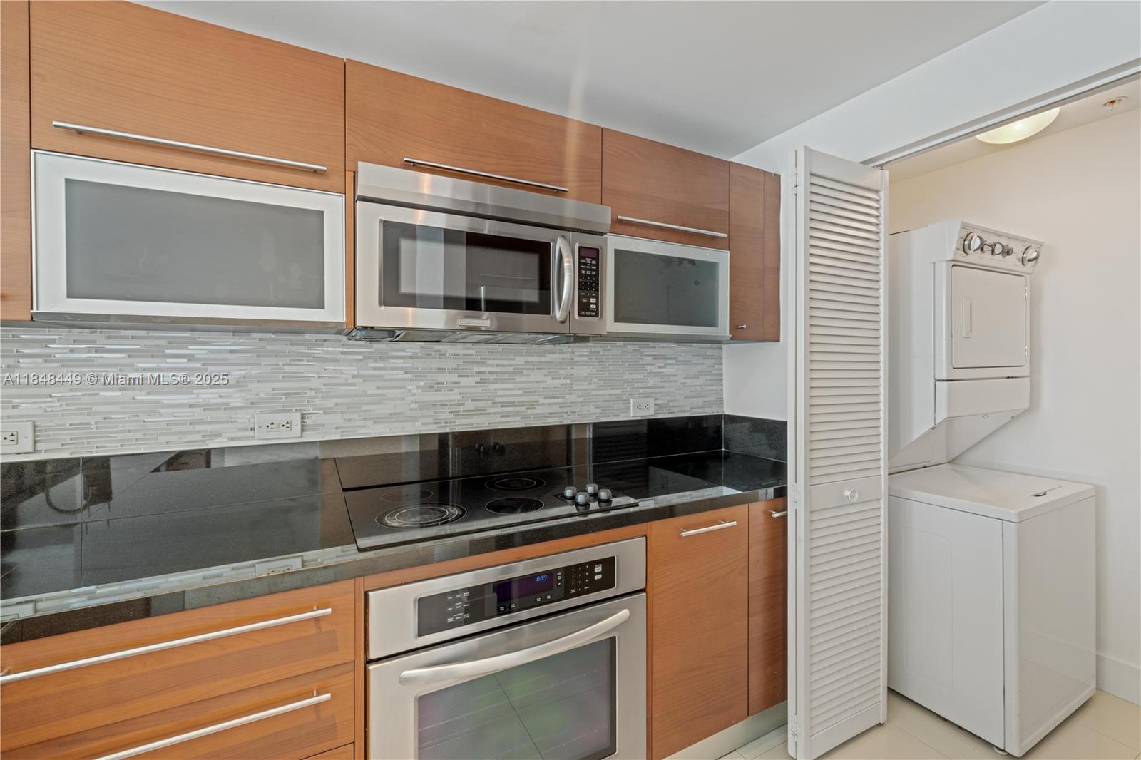 244 Biscayne Blvd # 3904