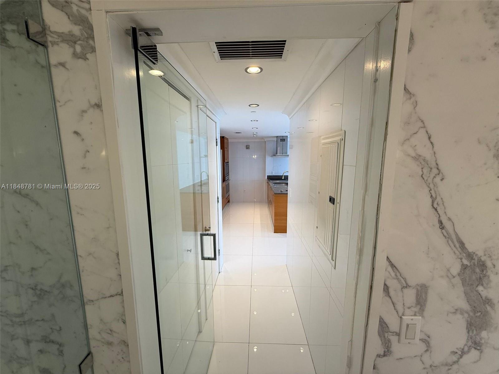 485 BRICKELL AVE # 3303