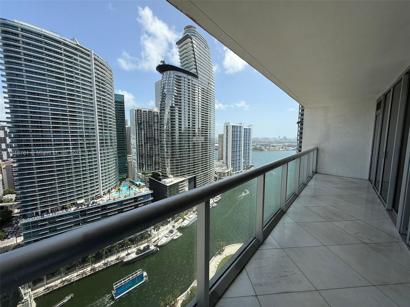 485 BRICKELL AVE # 3303