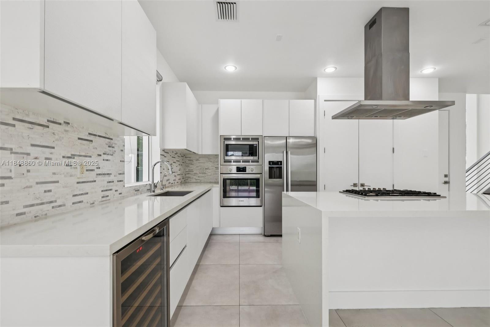 9820 NW 75th St