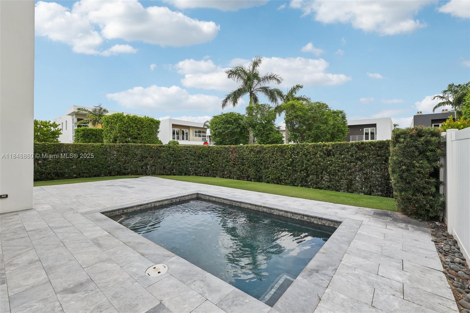 9820 NW 75th St
