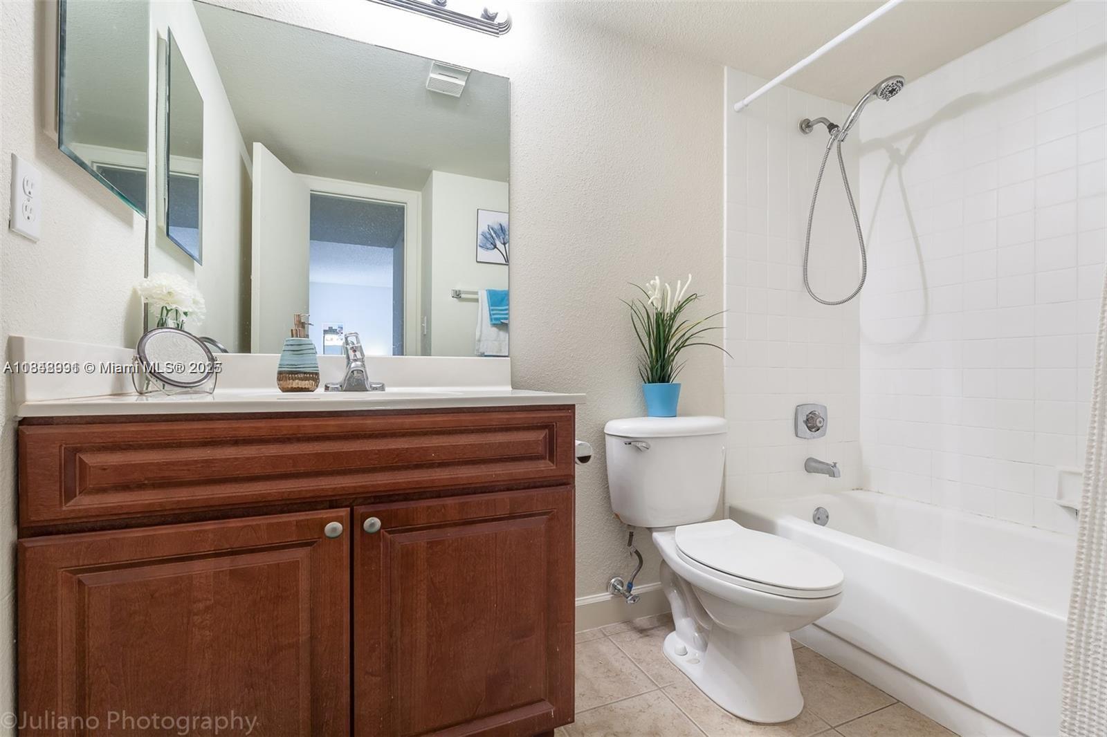 10161 W Sunrise Blvd # 202