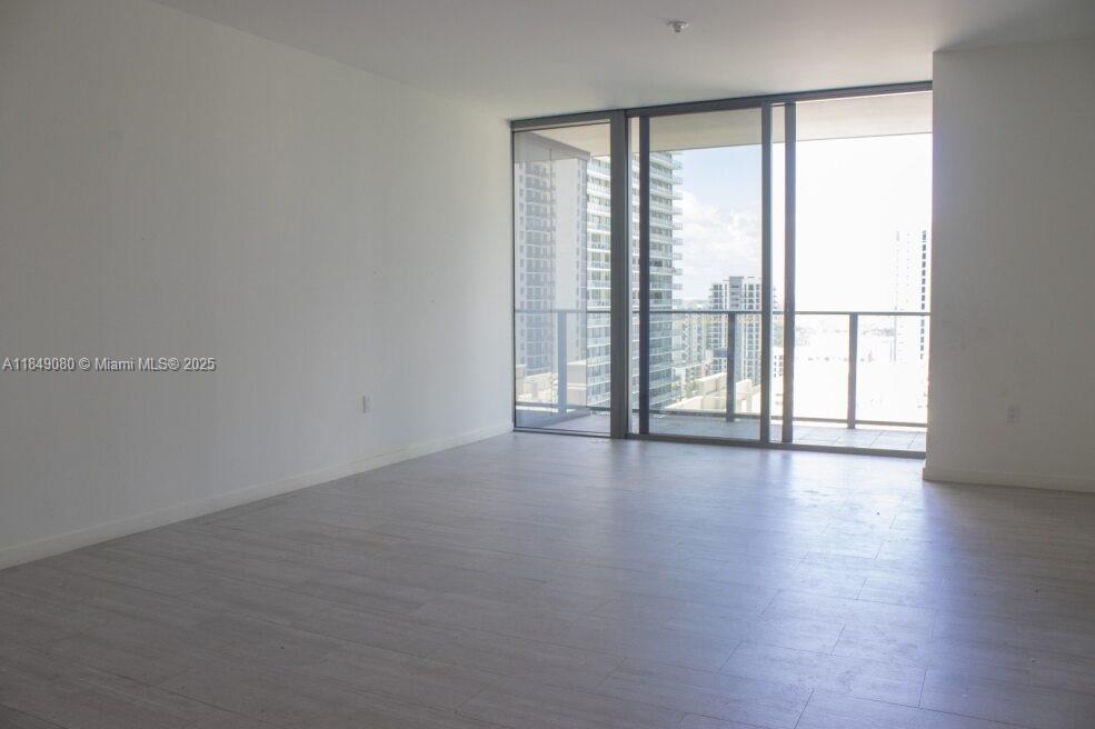 1000 Brickell Plz # 1906