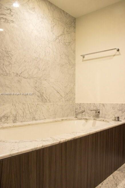 1000 Brickell Plz # 1906