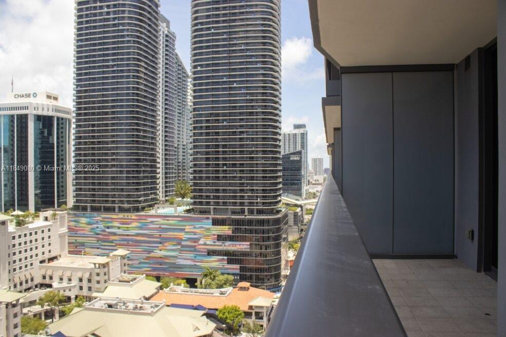 1000 Brickell Plz # 1906