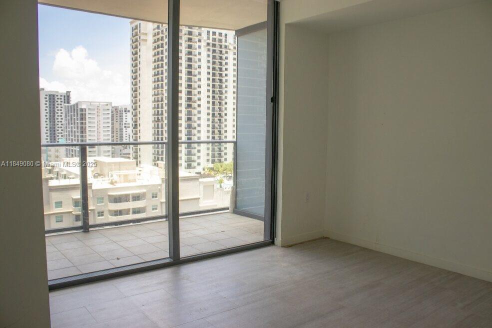 1000 Brickell Plz # 1906