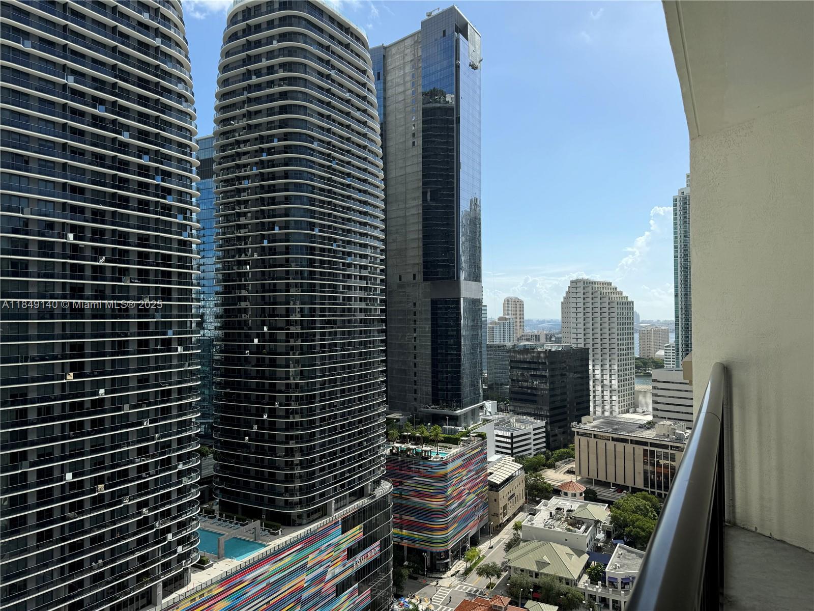 999 SW 1st Ave # 2801
