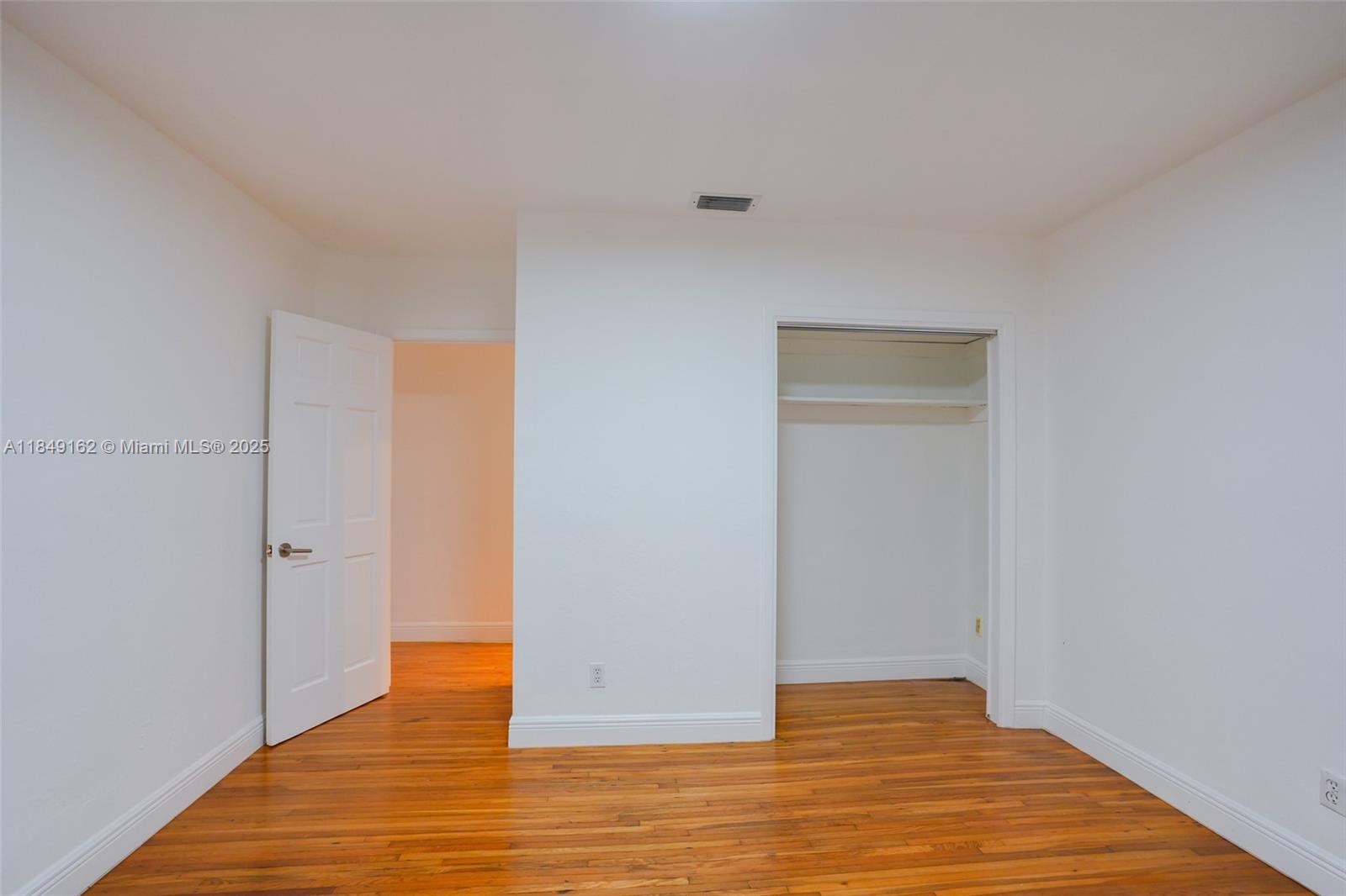 355 Redwood Ln