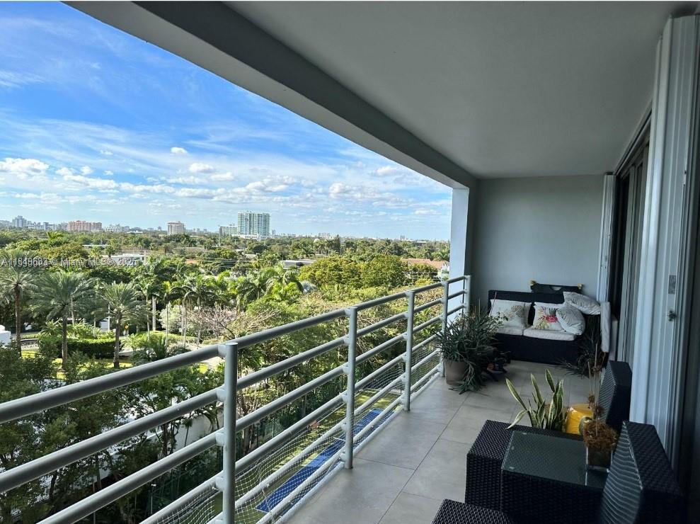 2025 Brickell Ave # 1003