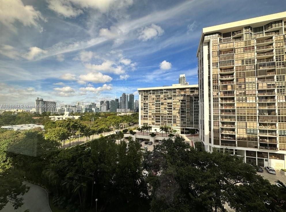 2025 Brickell Ave # 1003