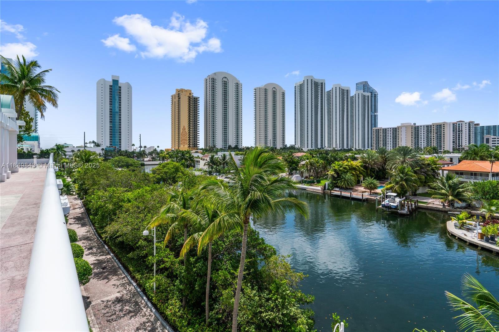 16500 Collins Ave # 1752