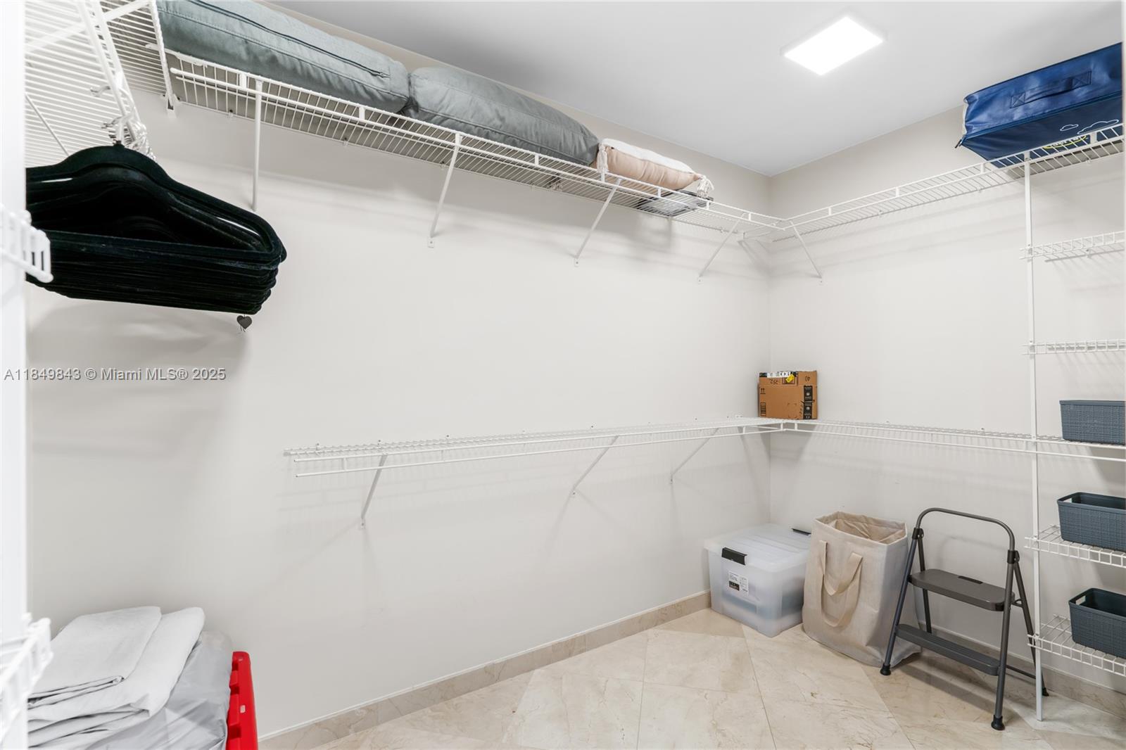 16500 Collins Ave # 1752