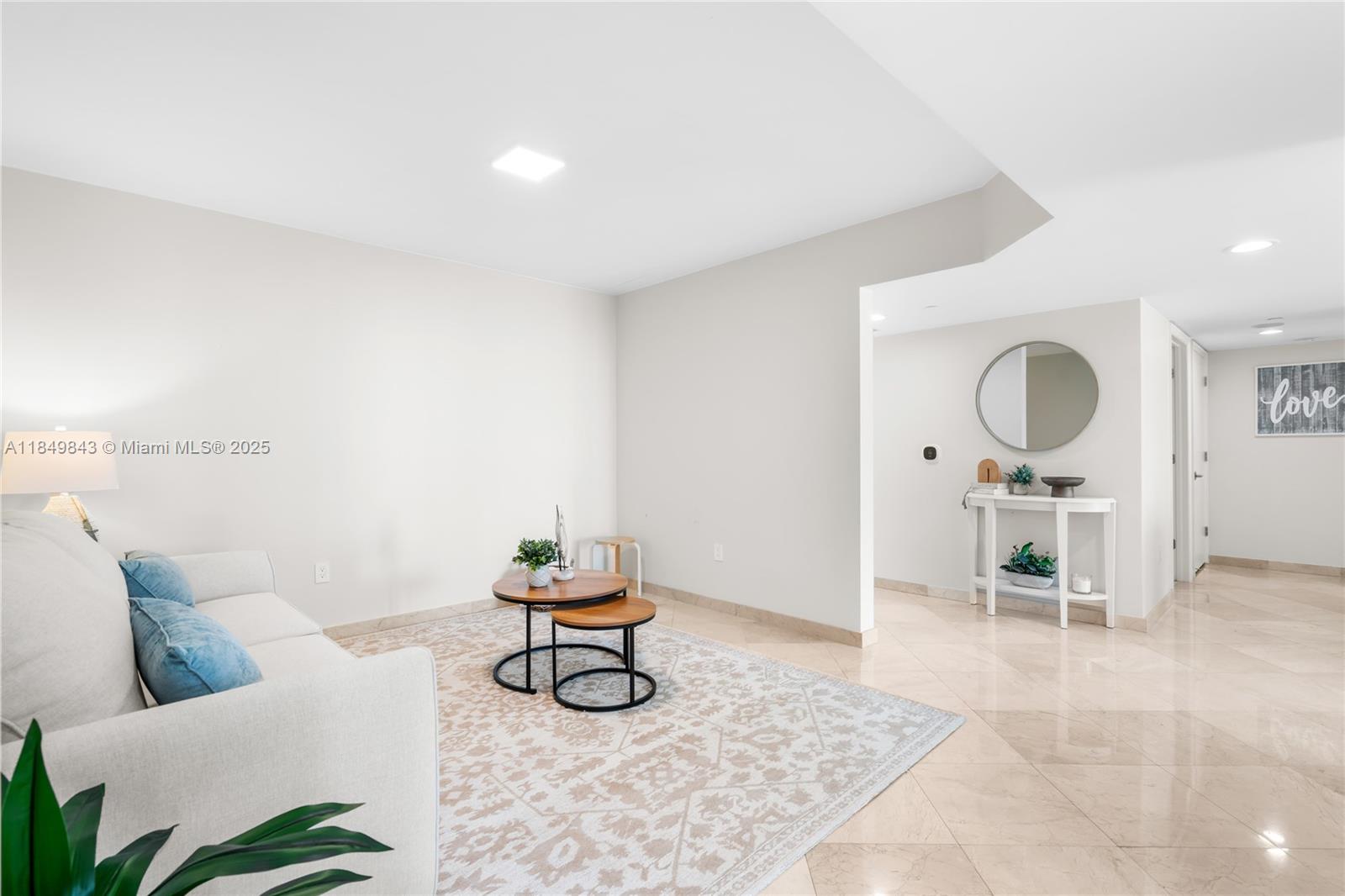 16500 Collins Ave # 1752