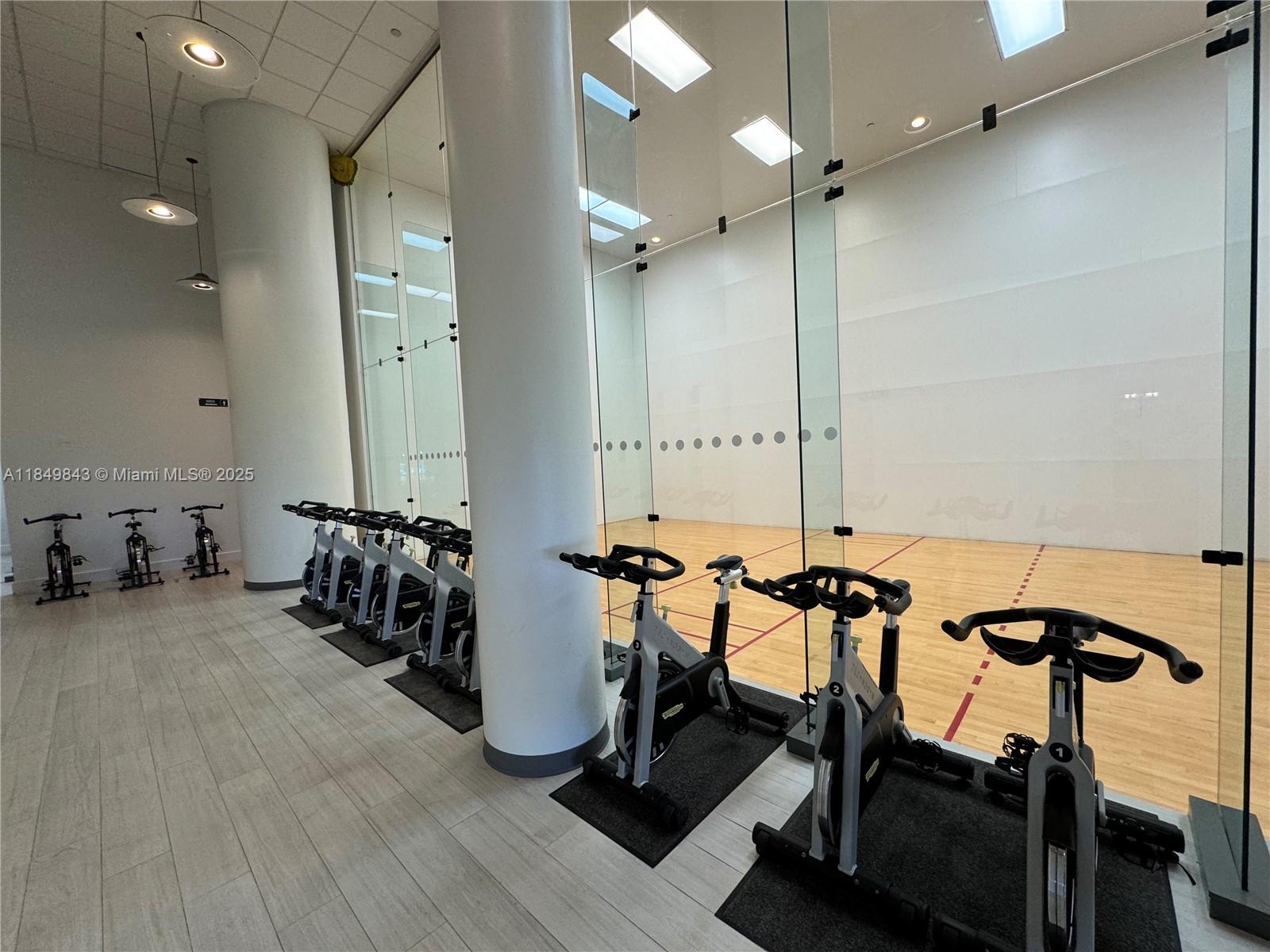 16500 Collins Ave # 1752