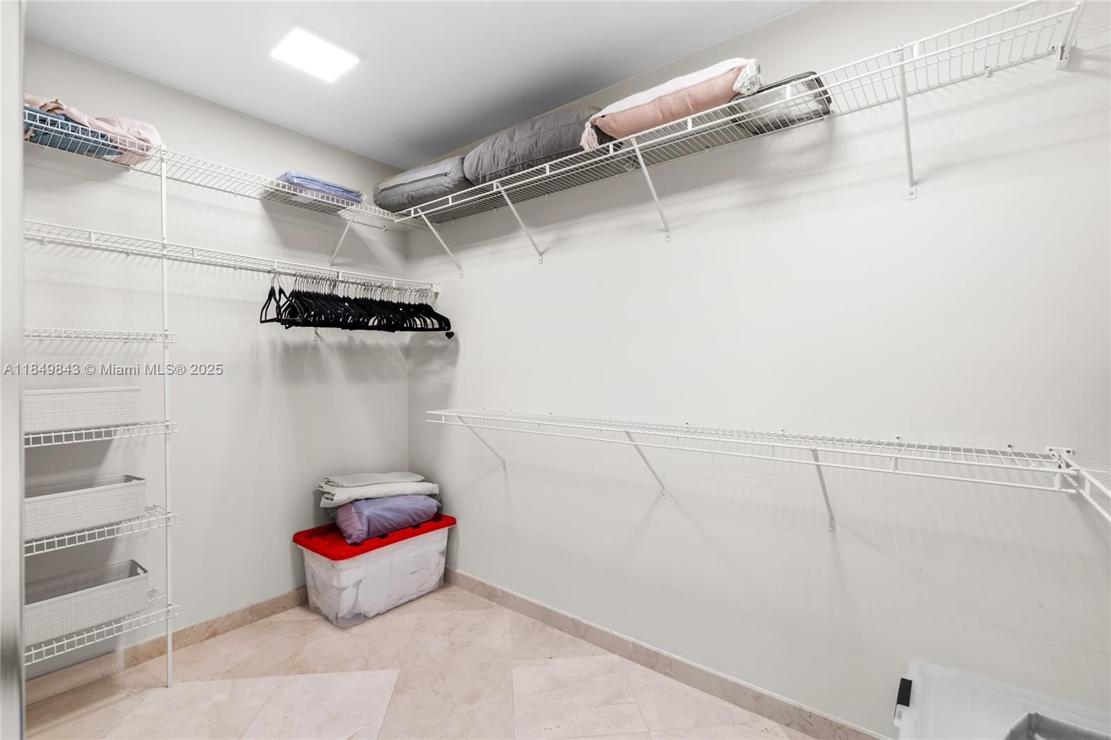 16500 Collins Ave # 1752