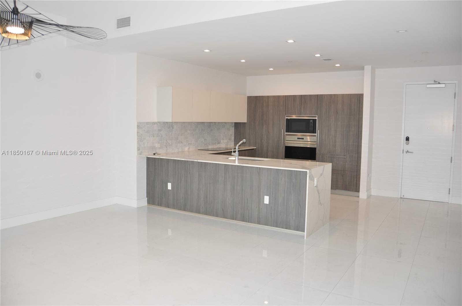 275 Giralda Ave # 6F
