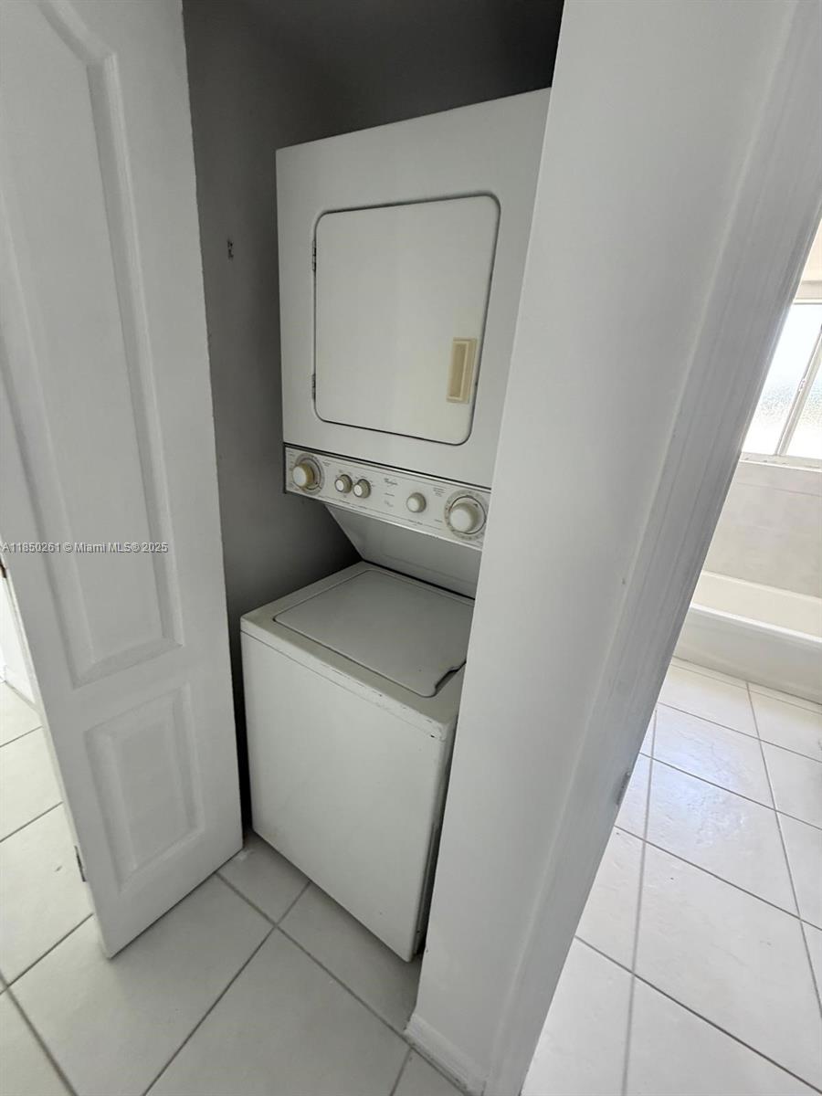 1453 SW 3 ST # 303